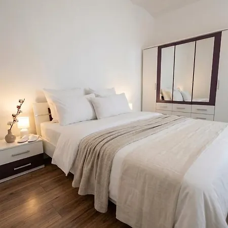 Amber Residence, Hlavna Ulica *
